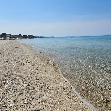 Mare Azul - Luxury Beachfront Retreat In Hanioti, Halkidiki, Greece 4*