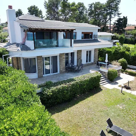 Mare Azul - Luxury Beachfront Retreat In Hanioti, Halkidiki, Greece 4* Hanioti