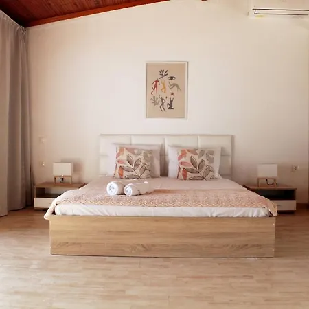 Mare Azul - Luxury Beachfront Retreat In Hanioti, Halkidiki, Greece