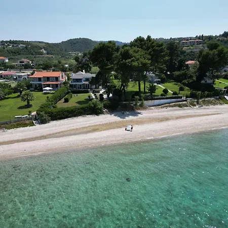 Mare Azul - Luxury Beachfront Retreat In Hanioti, Halkidiki, Greece 4*